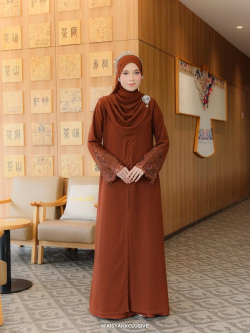Qhayra - Rich Brown